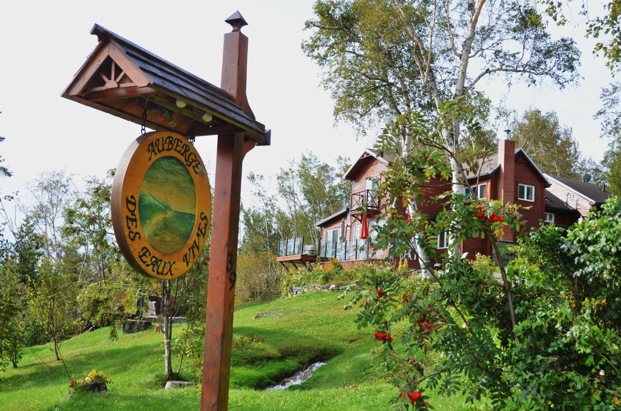 Auberge Des Eaux Vives La Malbaie Eksteriør bilde
