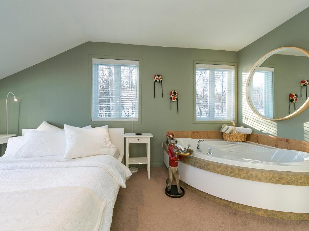 Auberge Des Eaux Vives La Malbaie Rom bilde