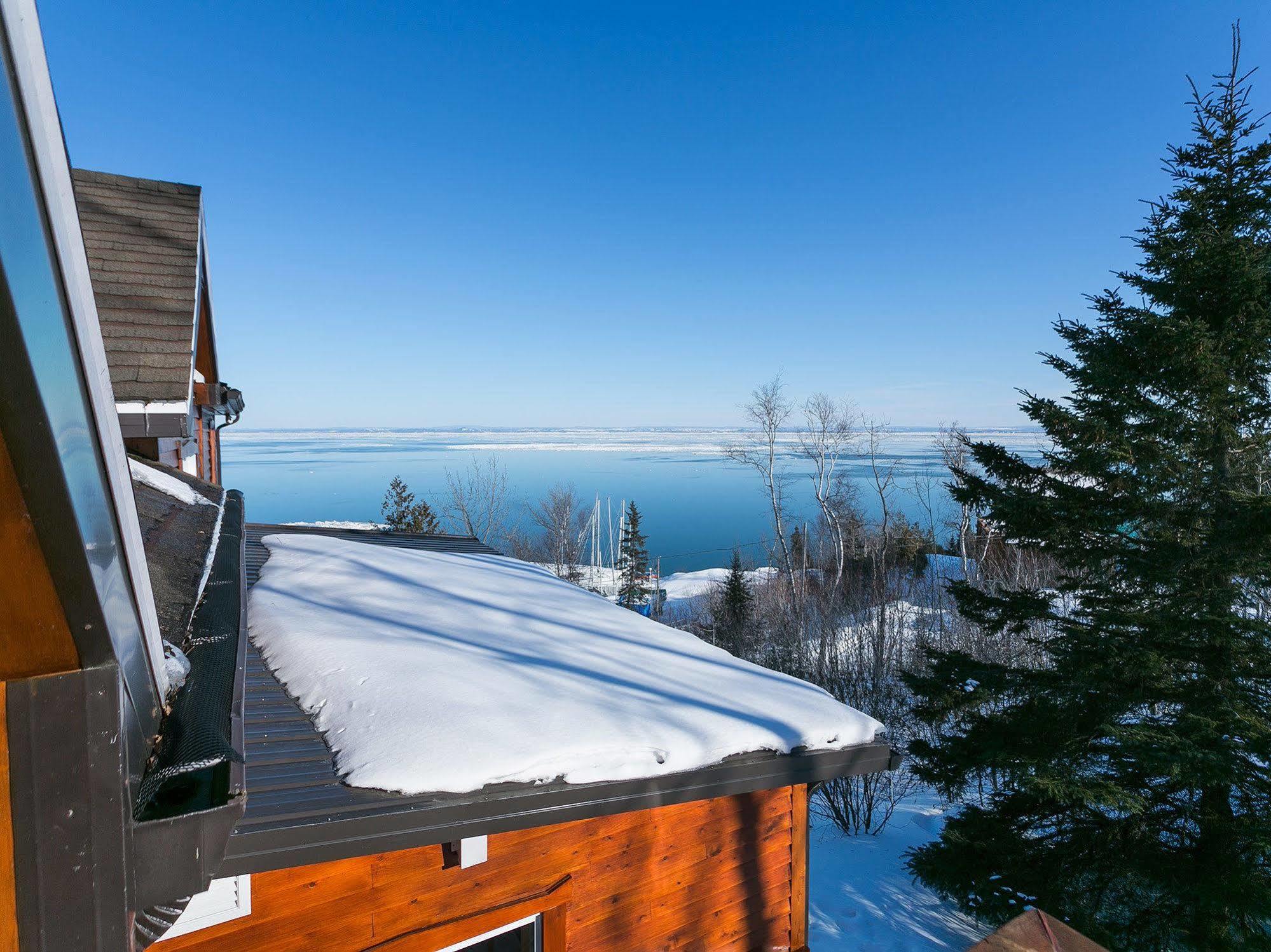 Auberge Des Eaux Vives La Malbaie Eksteriør bilde